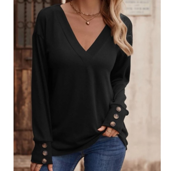 Black button cuff V neck top - Picture 1 of 6